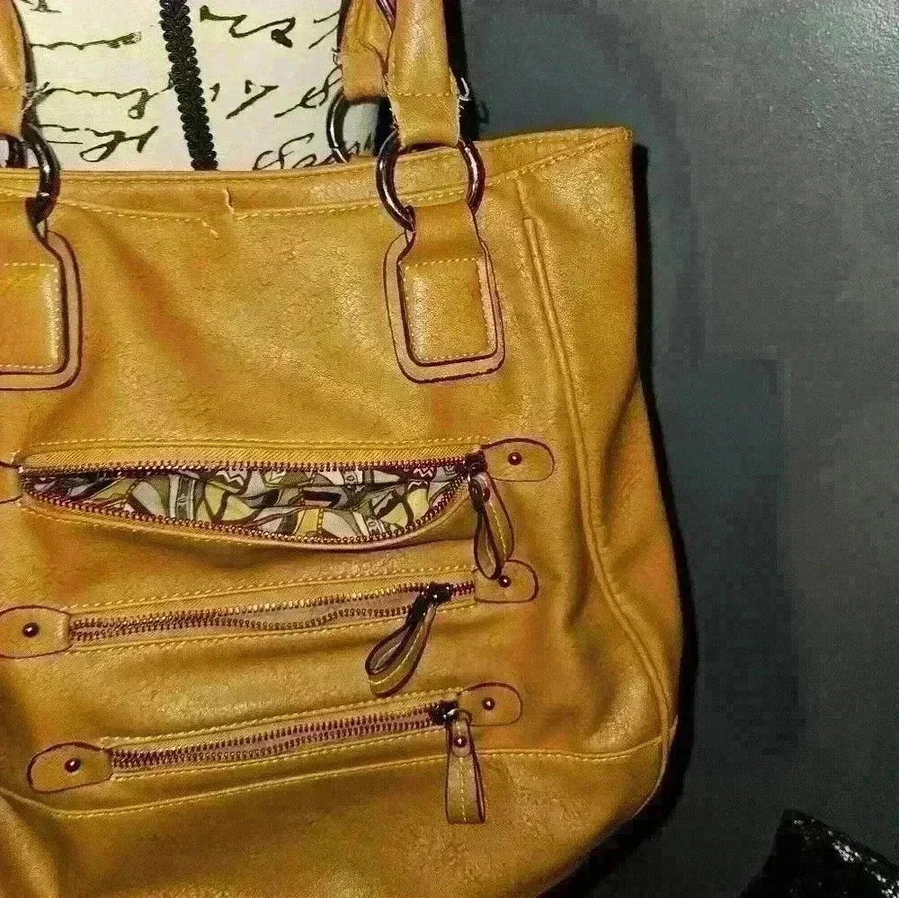 Black Rivet Womans Brown Shoulder Bag Purse - Picture 5 of 11